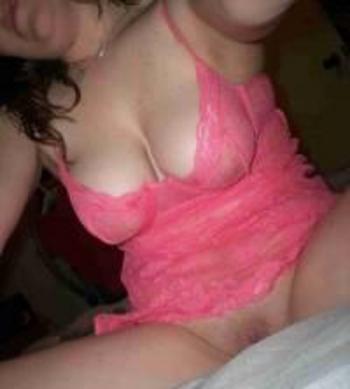 sara, 25 Caucasian female escort, Peterborough